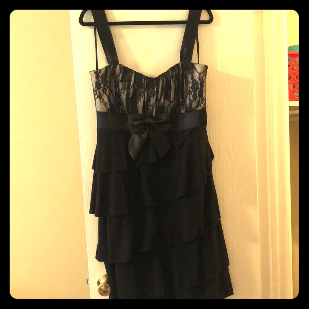 Black Ruffled Midi Dress with Lace Embroidery